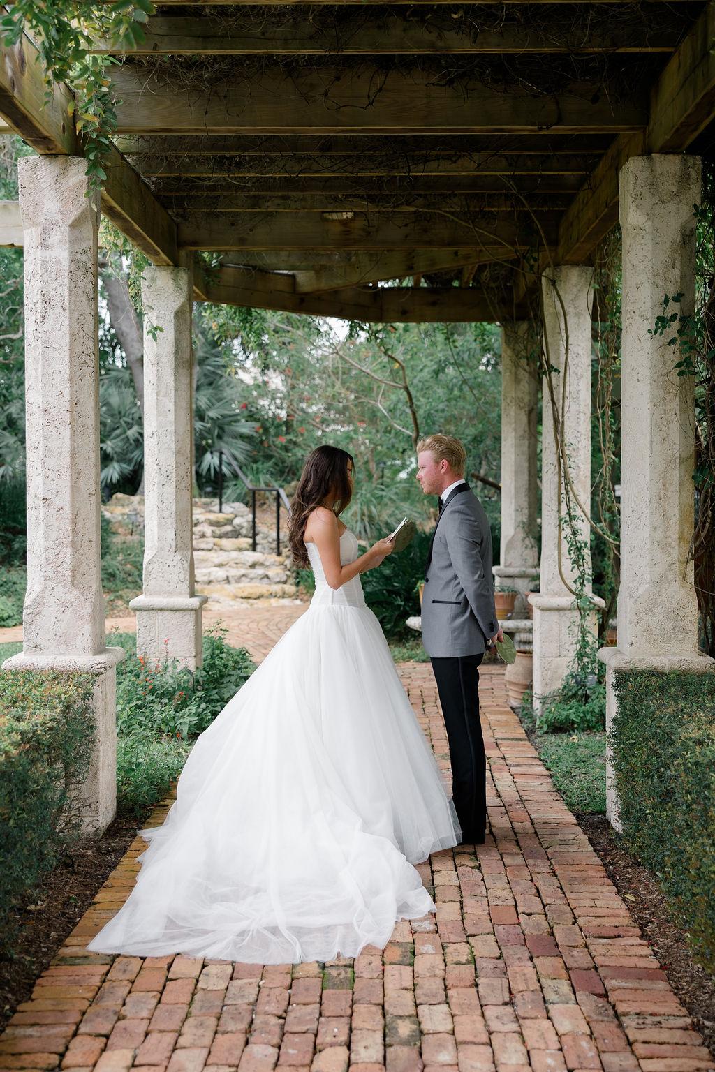 A Museum Wedding That Blended Modern Art with Garden Romance photo 2