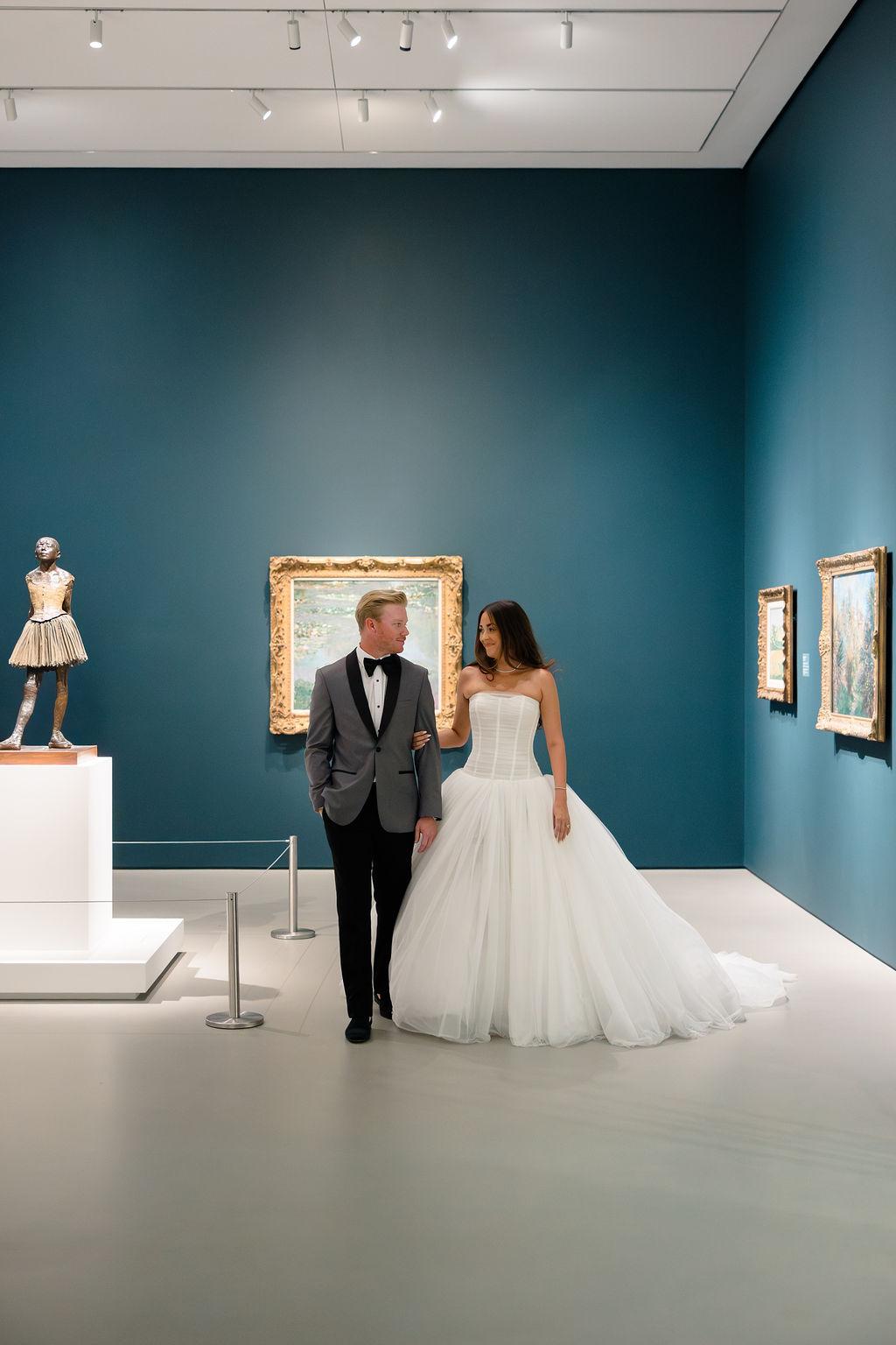 A Museum Wedding That Blended Modern Art with Garden Romance
