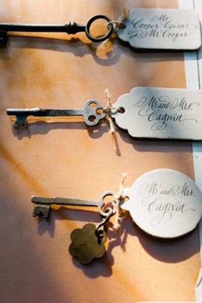 How to Shop Flea Markets for Your Wedding