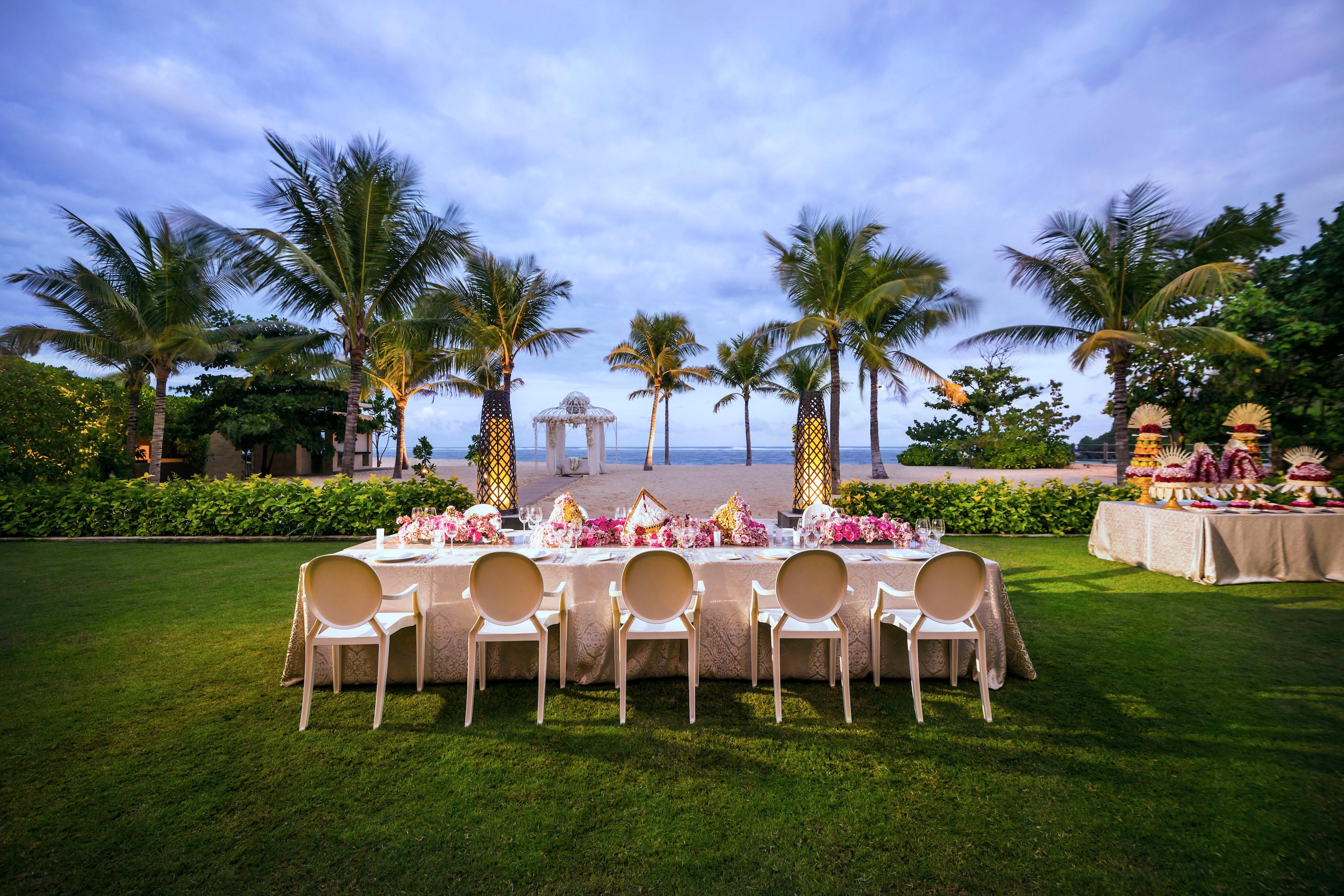 5 Reasons You and Your S.O. Should Definitely Say "I Do" in Bali