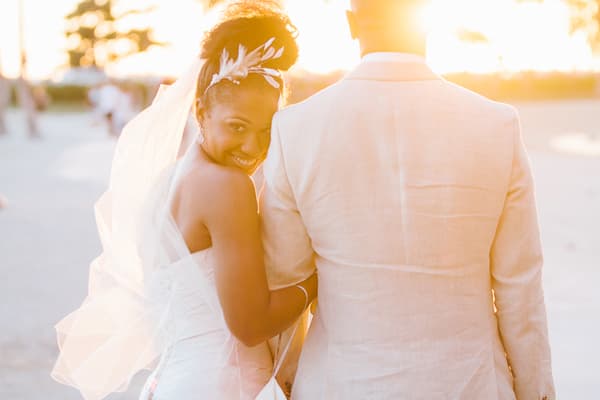 Destination O'ahu Wedding Captured By Rebecca Arthurs Photography