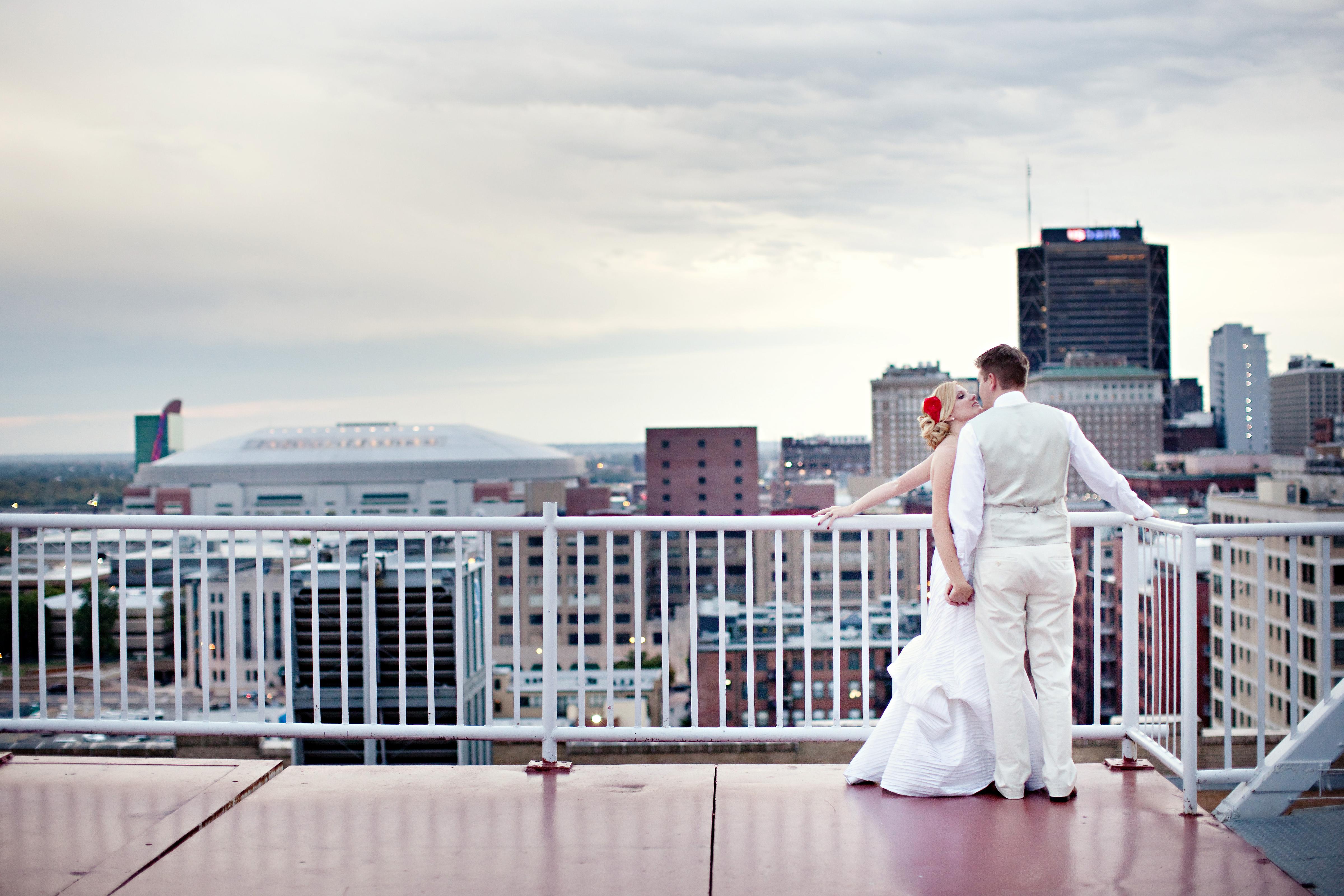 Classic St. Louis Wedding Captured By Lisa Hessel Photography