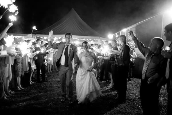 Rustic Winchester Wedding Captured By Lauryn Galloway Photography photo 1