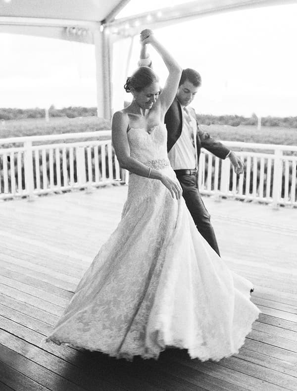 Elegant Cutchogue Wedding Captured By Lindsay Madden